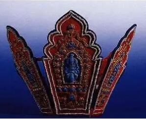 绒背镶金嵌宝石佛冠