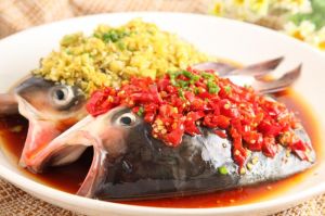 剁椒鱼头 剁椒鱼头