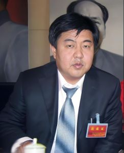 杨华英