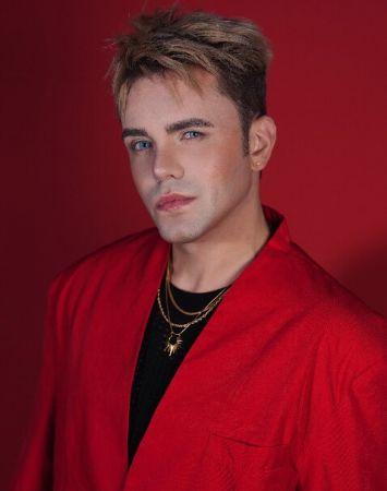 Aleks Kost Aleks Kost