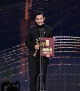 黄晓明获奖