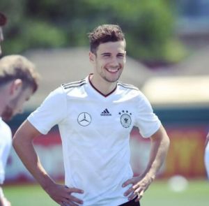 莱昂·格雷茨卡