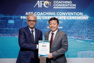 《亚足联教练员公约》