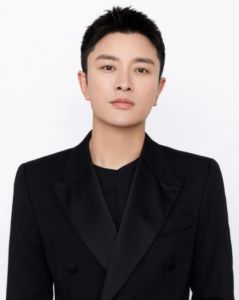 贾乃亮人物照片