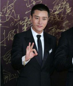 贾乃亮网络人气奖活动照片