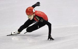 范可新短道500米比赛中