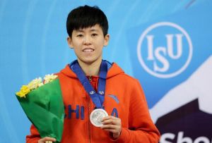 范可新比赛获奖银牌