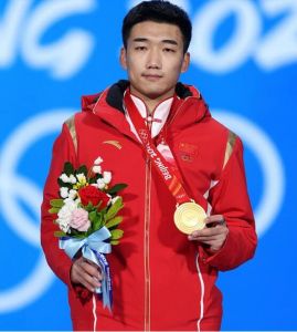 高亭宇速度滑冰男子500米获金牌