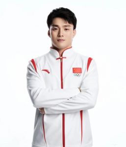 齐广璞人物形象照片