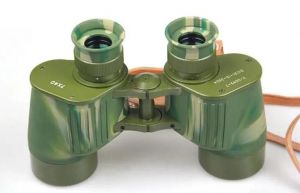 军用望远镜